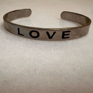 Metal Love Bracelet